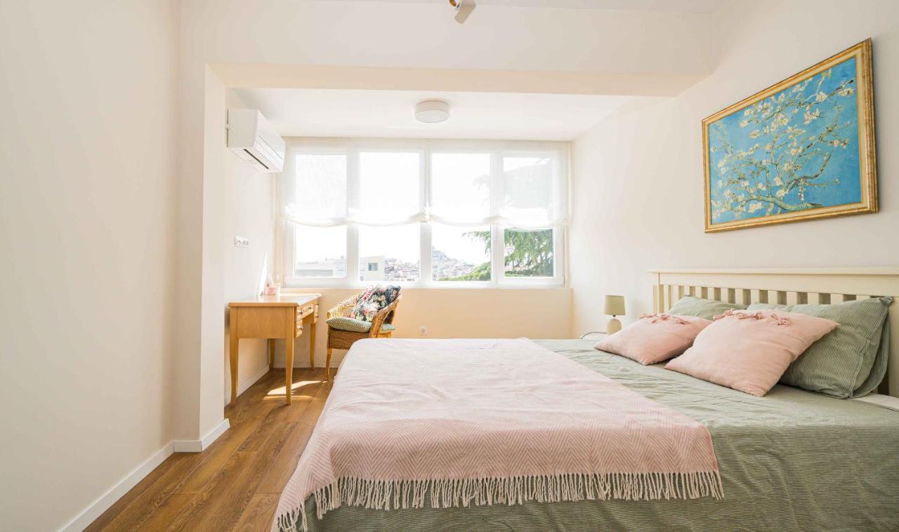 Central Deluxe Apartment Бургас Экстерьер фото