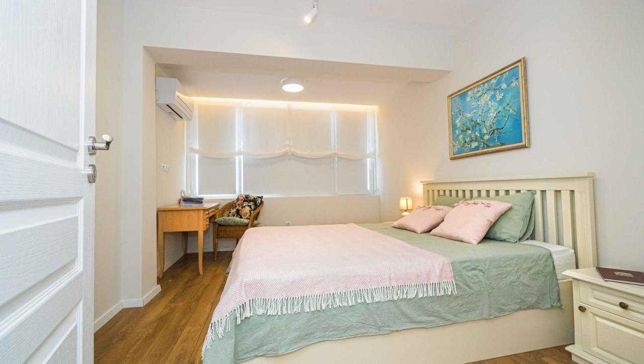 Central Deluxe Apartment Бургас Экстерьер фото