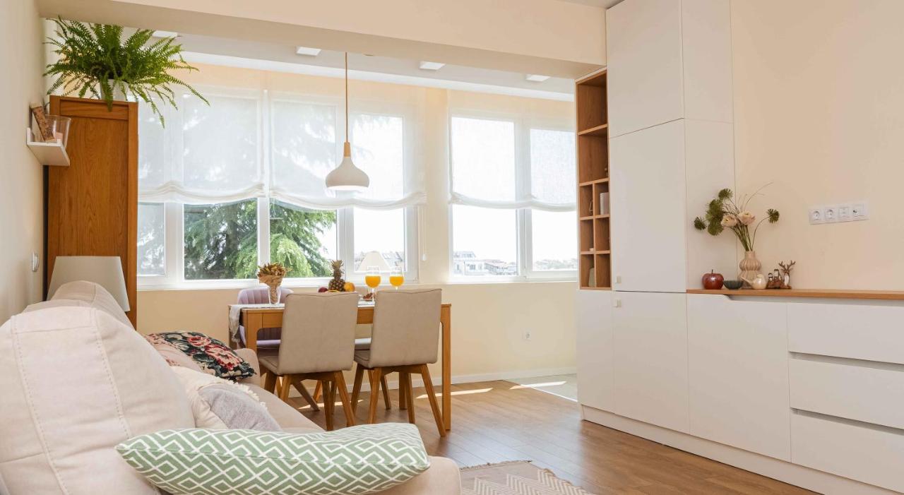 Central Deluxe Apartment Бургас Экстерьер фото